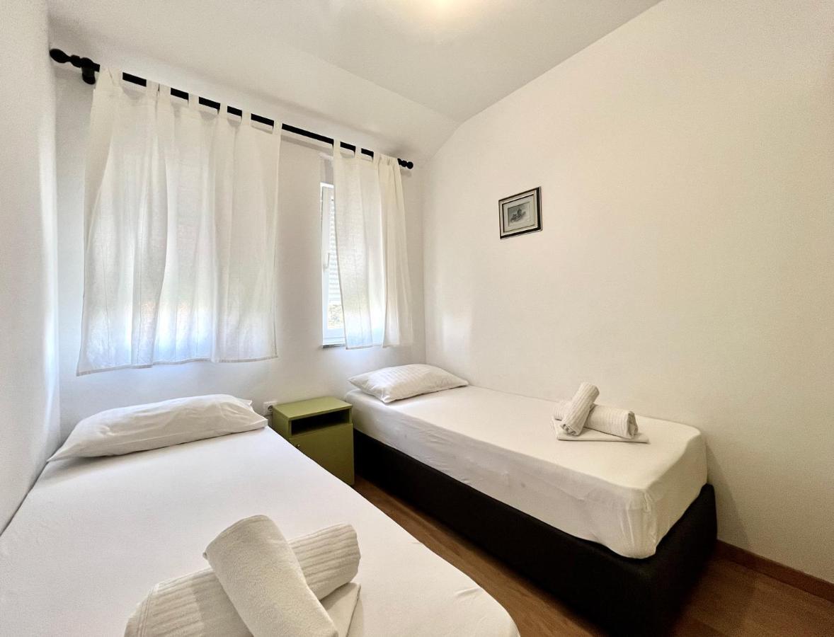 B88 Apartments - Vila Palma Sveti Filip i Jakov Εξωτερικό φωτογραφία