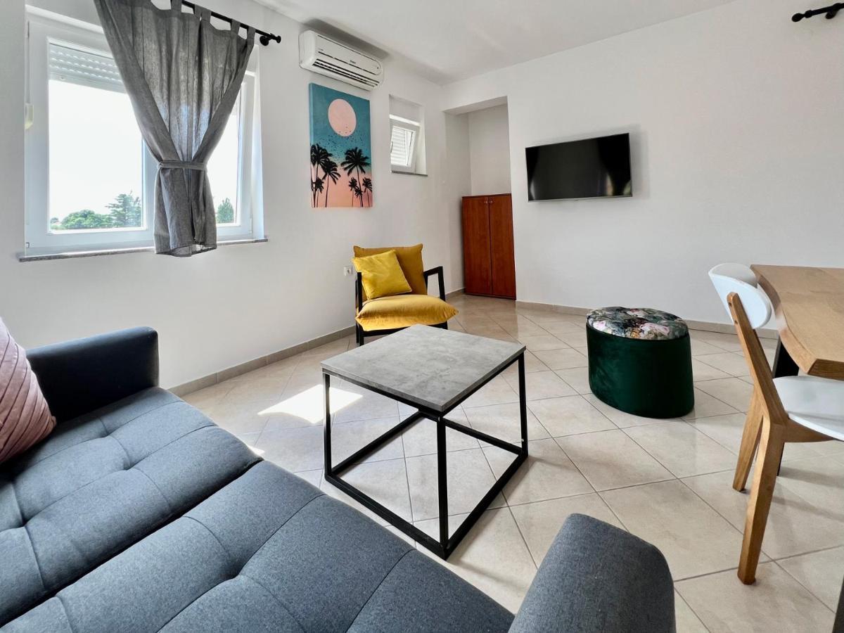 B88 Apartments - Vila Palma Sveti Filip i Jakov Εξωτερικό φωτογραφία