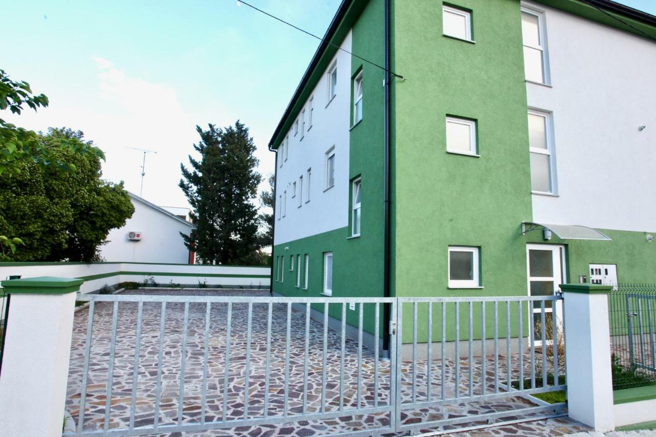 B88 Apartments - Vila Palma Sveti Filip i Jakov Εξωτερικό φωτογραφία