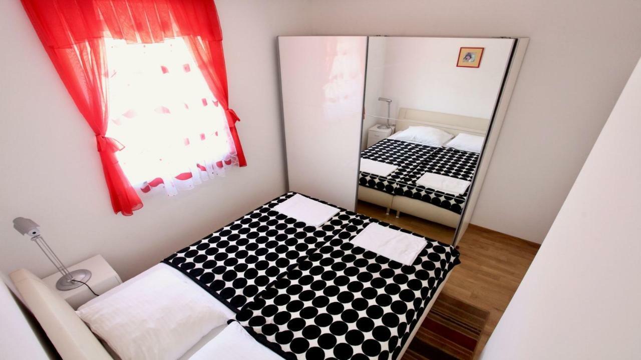 B88 Apartments - Vila Palma Sveti Filip i Jakov Εξωτερικό φωτογραφία