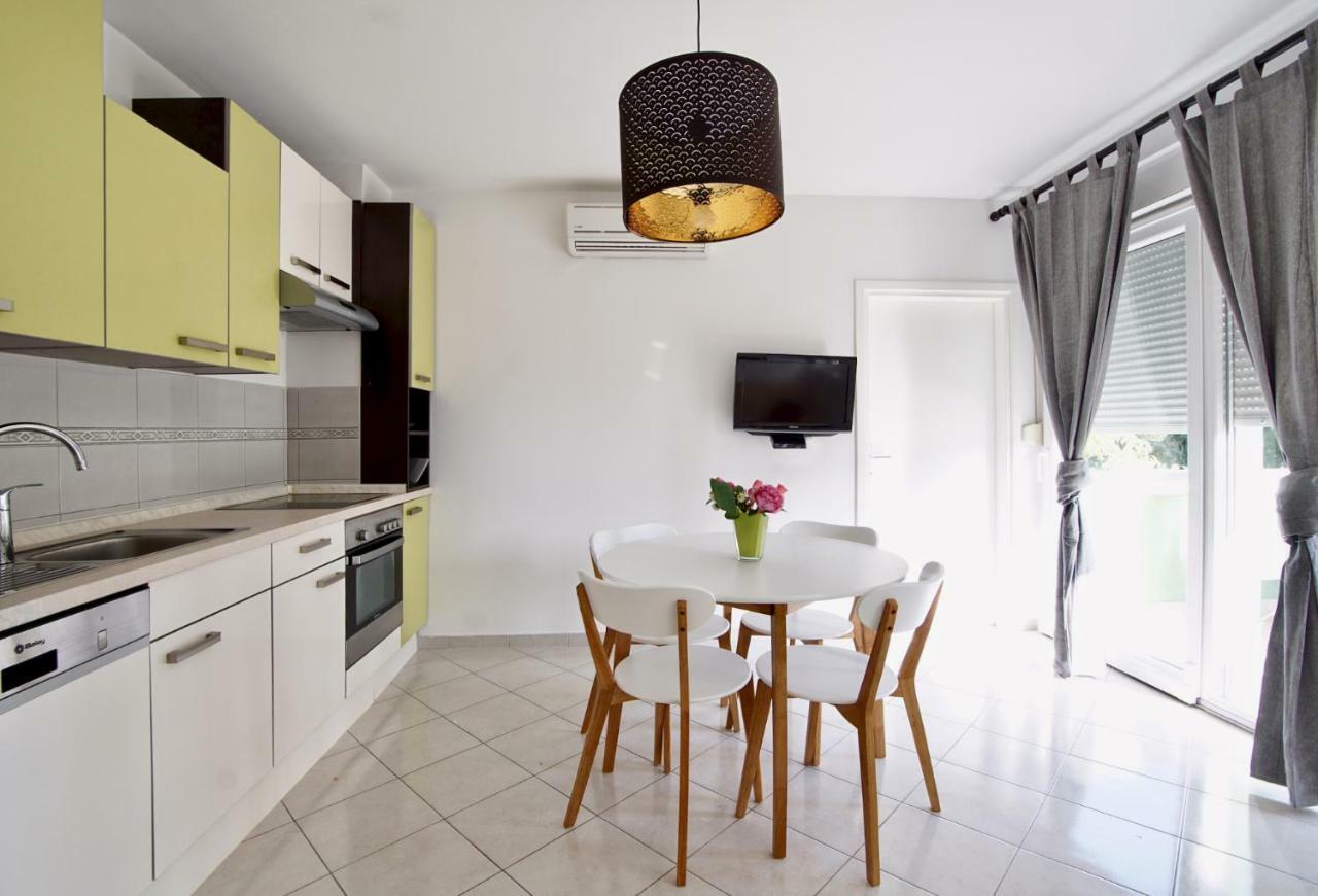 B88 Apartments - Vila Palma Sveti Filip i Jakov Εξωτερικό φωτογραφία