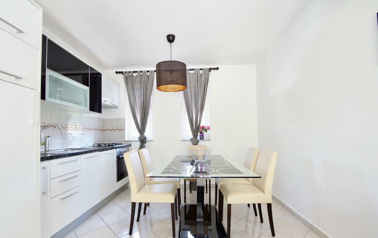 B88 Apartments - Vila Palma Sveti Filip i Jakov Εξωτερικό φωτογραφία
