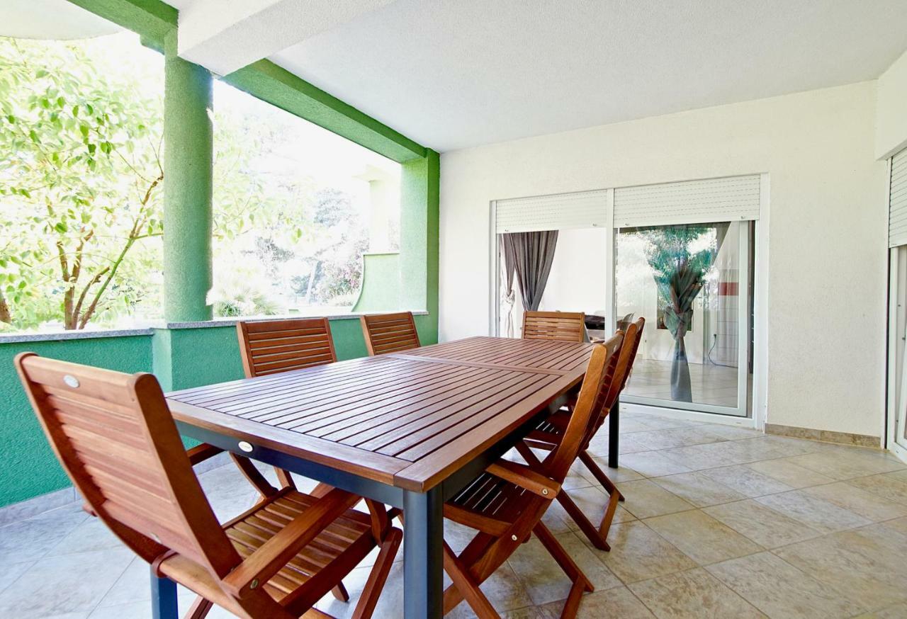 B88 Apartments - Vila Palma Sveti Filip i Jakov Εξωτερικό φωτογραφία